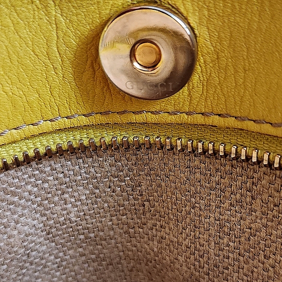 GUCCI Floral Yellow Tote Bag - Picture 7 of 17